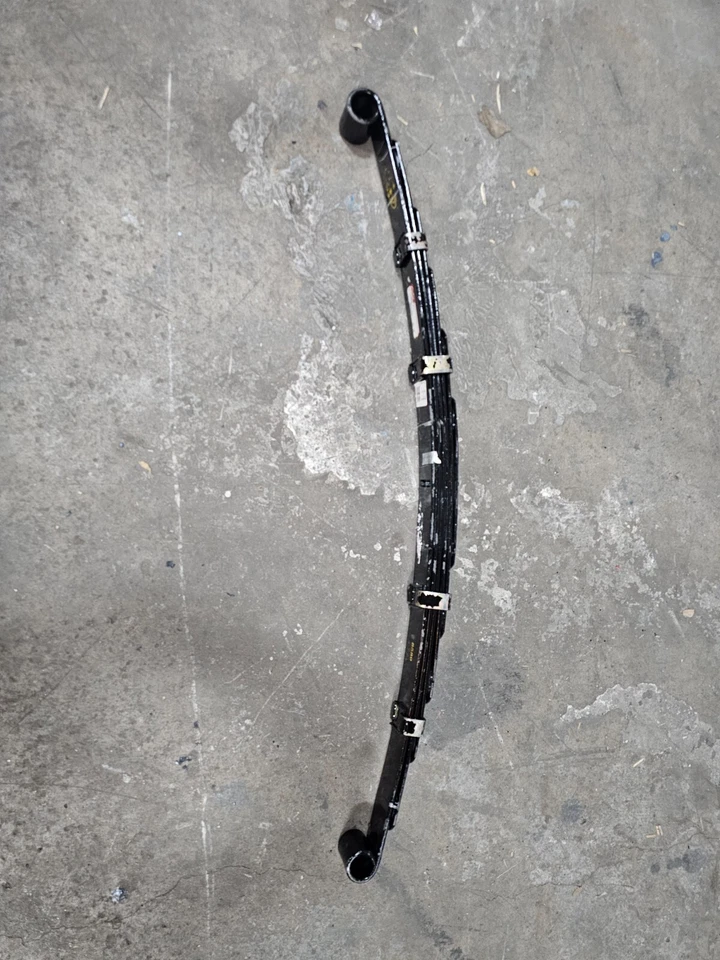 Muelle de hoja trasero Crown Automotive LSK3 1-1,5 pulgadas Para Jeep Wrangler 1987-1995 Foto 2 de 4