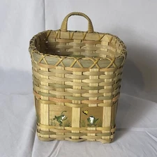 Vintage Handmade Wicker Handled Wall Pocket Basket Hand Painted Frogs Cute