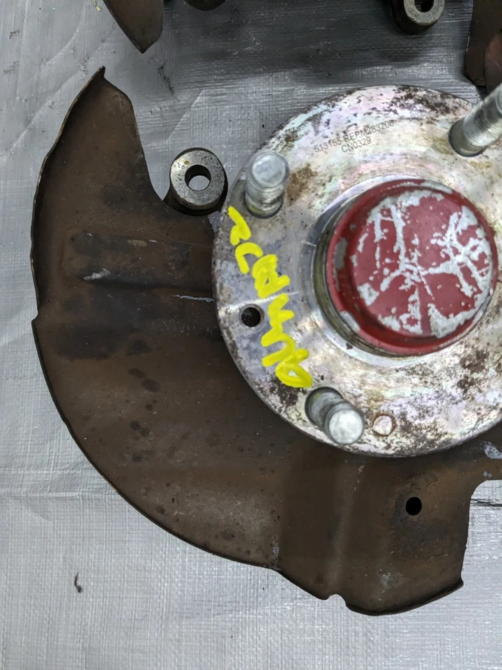 Par de nudillos de buje de husillo delantero izquierdo y derecho Mazda Miata 1994-1997 94NAPZ2 Foto 3 de 4