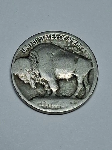 1913  Type 1 (Raised Ground) Buffalo Nickel - 1st Year Made Bn860