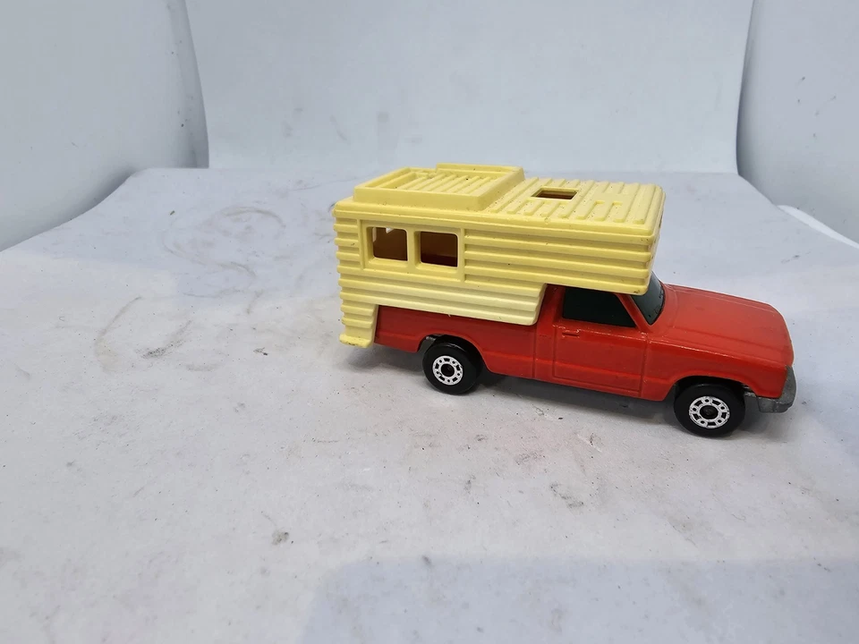 MATCHBOX SUPERFAST 1-75 СЕРИЯ НОМЕР 38 ФУРГОН ДЛЯ КЕМПИНГА FORD КРАСНЫЙ - Изображение 2 из 4