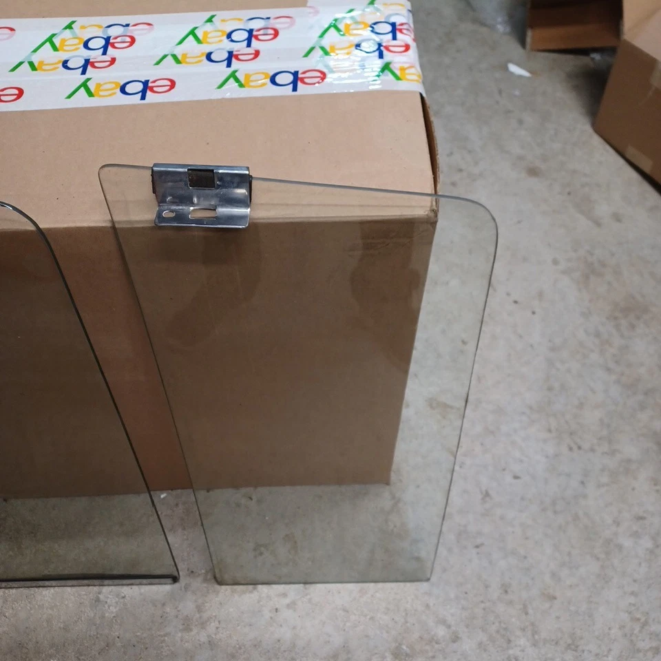 1960 1961 1962 1963 1964 Studebaker Champ T-cab Truck Rear Sliding Window Glass - Image 4 of 4