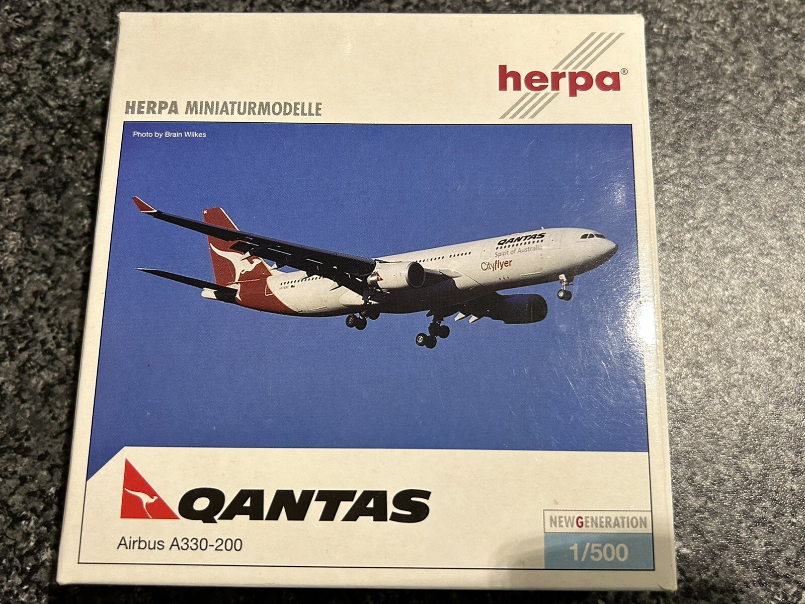 Herpa Qantas Airlines Airbus A330-200 1:500 Model Airplane