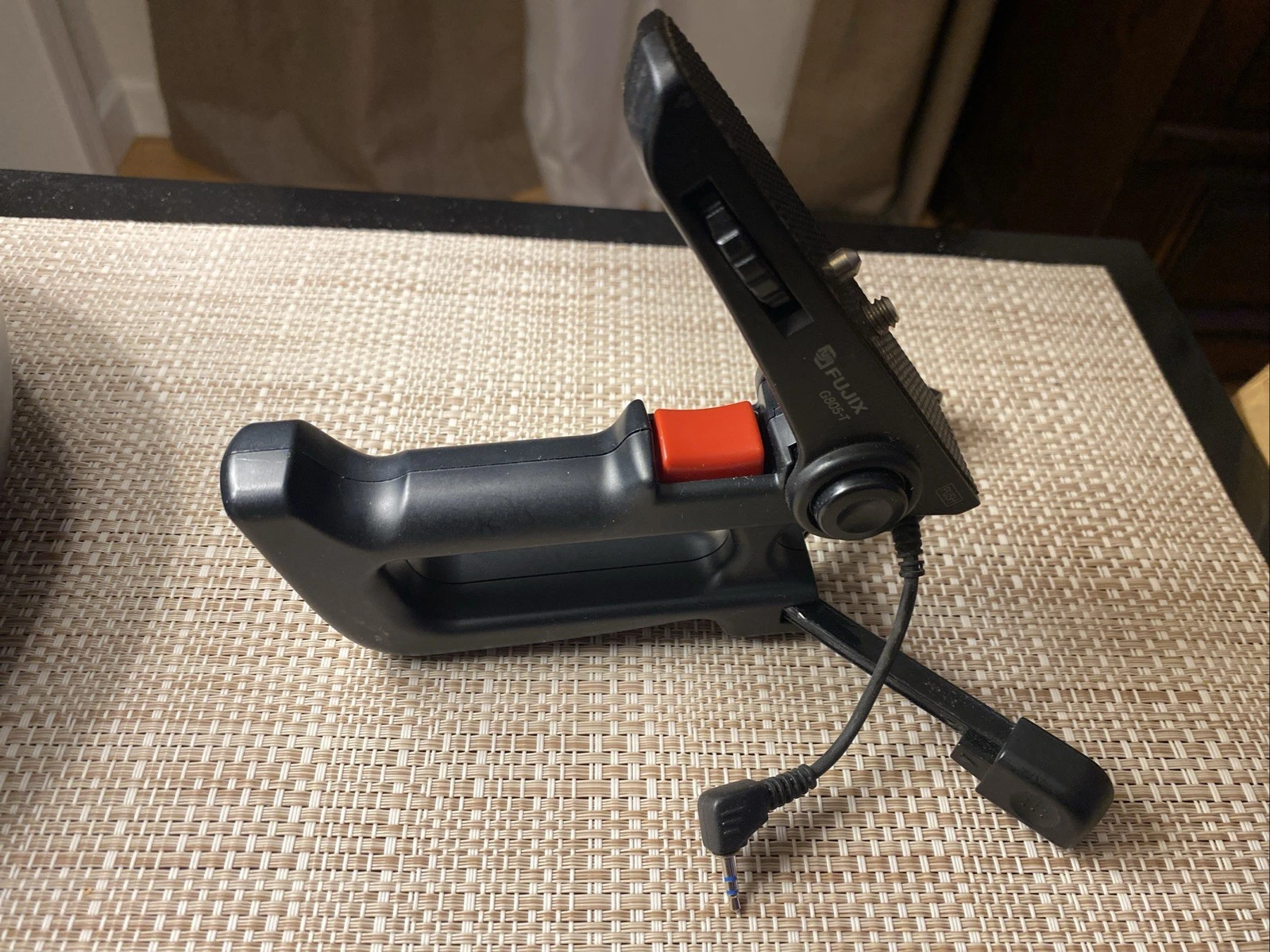 Fujix G805-T Tripod with Lanc Connectivity - product detail image 3
