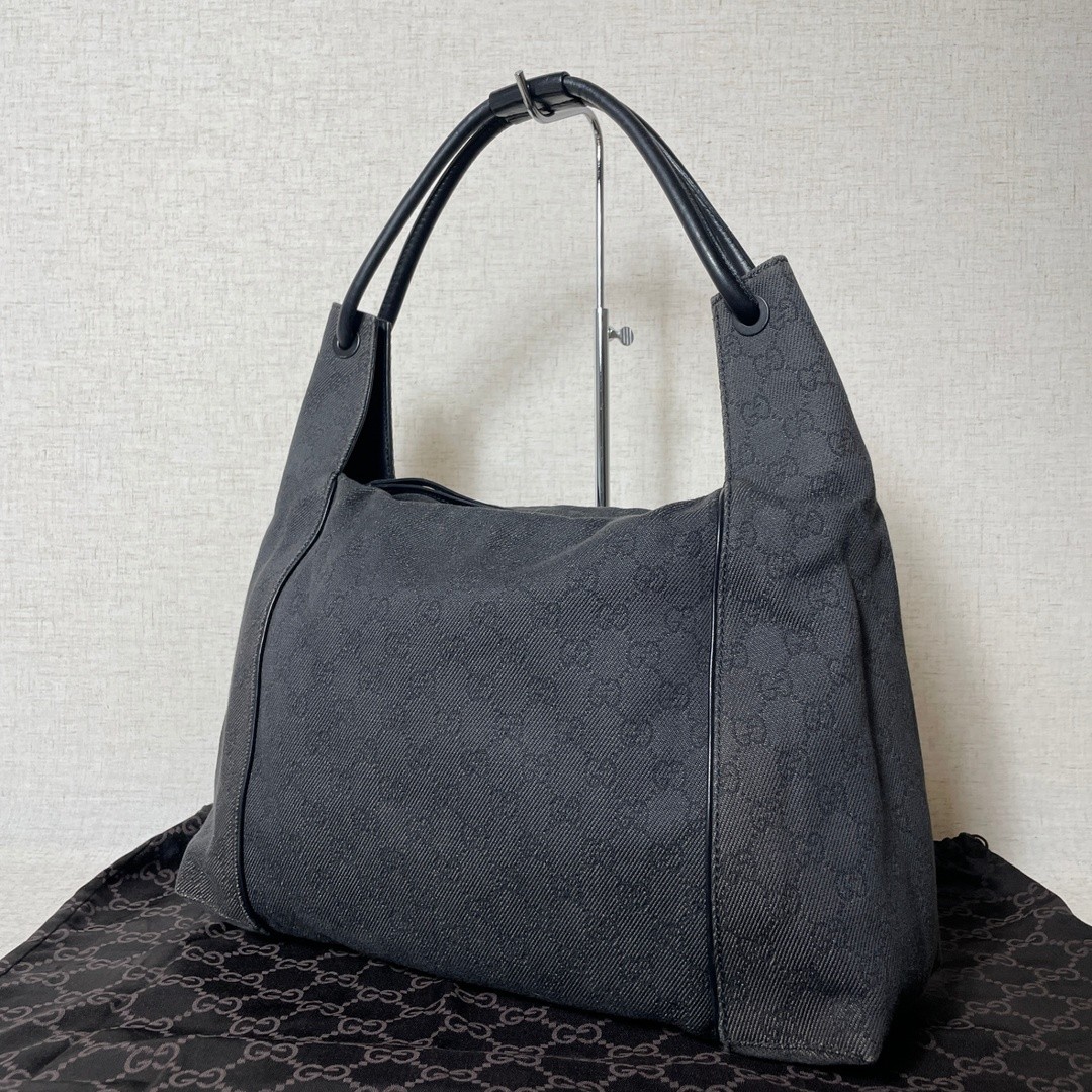 Gucci GG Canvas Black Handbag 2505 79 Excellent Condition