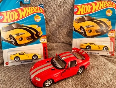 RED & SILVER DODGE VIPER GTS-R- 1/36 + 2 Hot Wheels VIPER GTS-Yellow