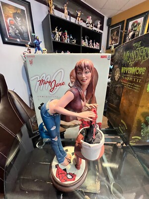 Sideshow Marvel Mary Jane Comiquette Statue With Print #466/900 | eBay