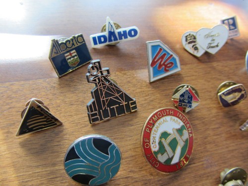 huge lot vintage pins pinback tack jewelry states sports business holiday etc. - Picture 3 of 14