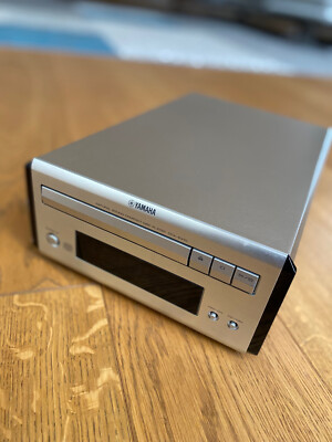 Yamaha CDX-E410 Micro CD Player PianoCraft Natural Sound CD-RW MP3 Silber TOP