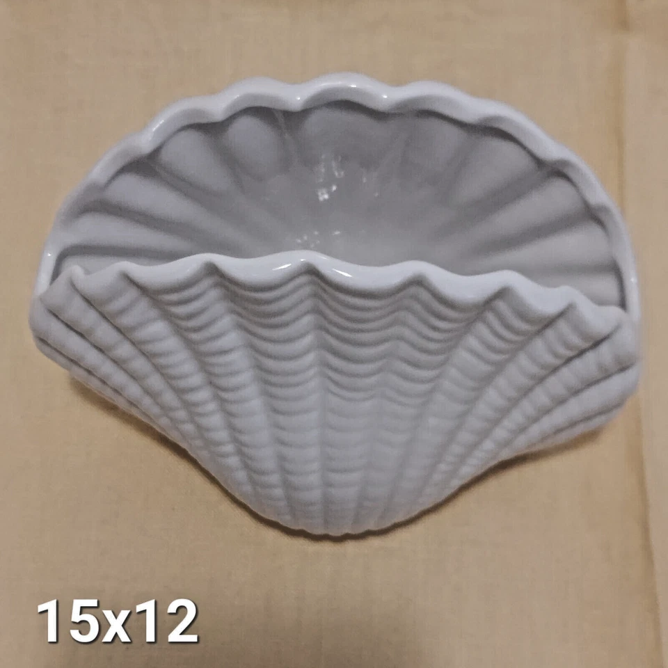 CONCHIGLIA PORTATOVAGLIOLI IN PORCELLANA BIANCA 15X12 CM CON SCATOLA - Immagine 2 di 3