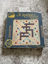 Scrabble Deluxe 1977 Turntable Selchow & Righter Rotating Board 100 Tiles