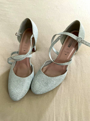 Marks & Spencer Damen Pumps Glitzer Silber Riemchen Blockabsatz EU 41