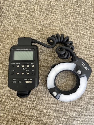 Canon Macro Ring Lite MR-14EX MINT, Slight Use, With Pouch