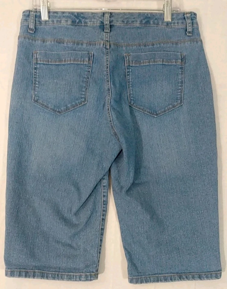 Style & Co Denim Skimmer Women's 12 Capri Shorts Blue  Front Pockets 14" Inseam - Image 2 of 4