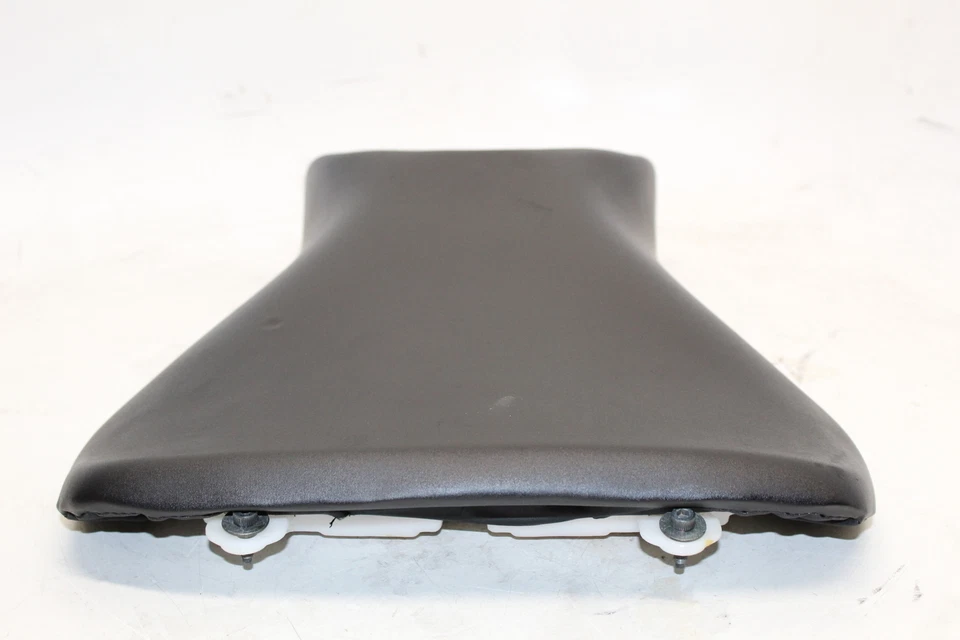 Selim de assento traseiro dianteiro Yamaha Yzf R6s 2009 - Imagem 4 de 4