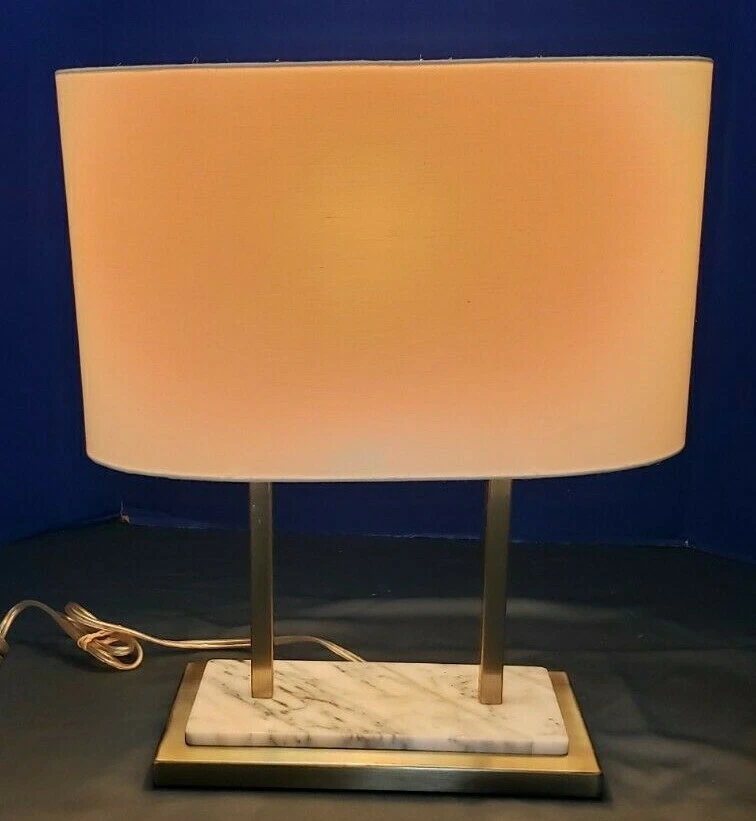 Ellipse table lamp outlet