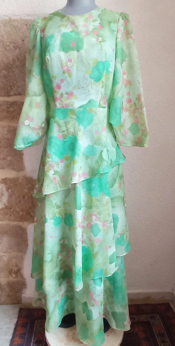Robe longue élégante à bas plissé I