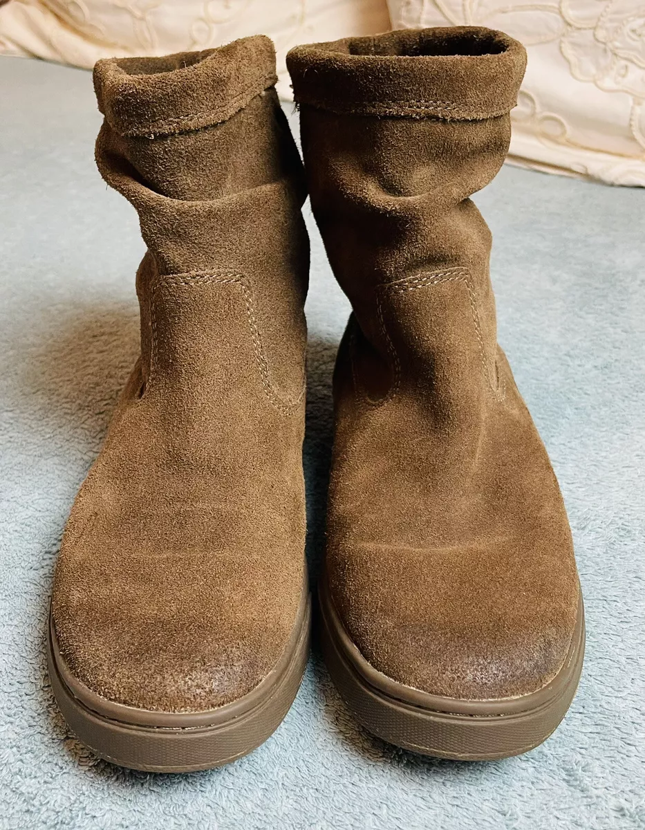 Olukai near me sale