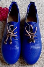 Adesso Sarah Electric Blue Crafted Leather Toggle Fasten Shoes Size UK 3 EU36