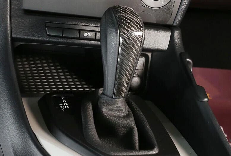 Para BMW Serie 1 E81 07-11 Fibra de Carbono Seca Consola Media Cambio de Marchas Borde Foto 3 de 4