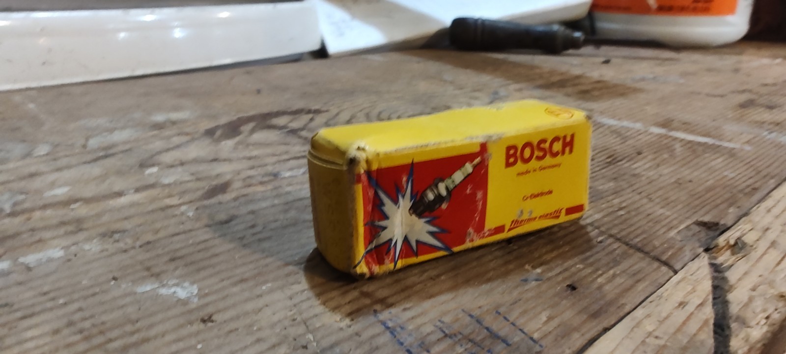 BOSCH VINTAGE SPARK PLUG WSR6F .WKA 200.TRS, NOS