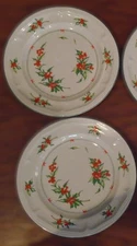 THREE Christmas Holly Pattern by Tabletops Unlimited Dinner Plates Set of 3