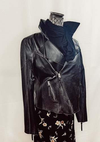 Geniune Leather Motorctyle Jacket, Pamela Dennis Private Client Group. Large - Picture 9 of 19