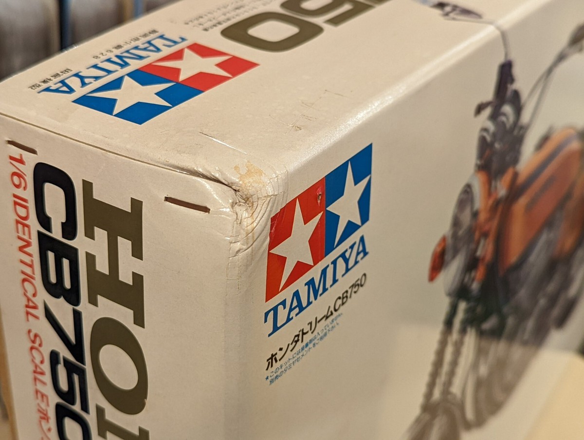 TAMIYA Honda Dream CB750 FOUR Big Scale 1/6 Plastic Model TAMIYA Honda Dream CB750 FOUR Big Scale 1/6 Plastic Model
