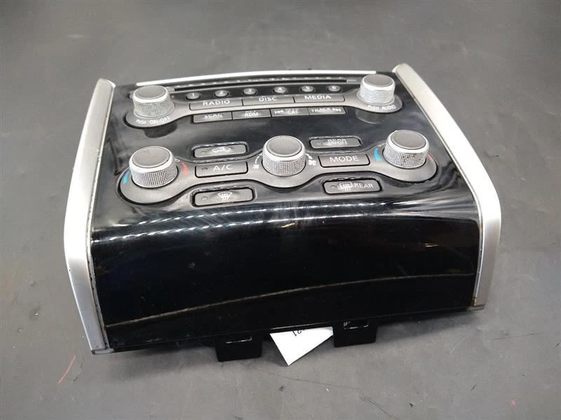 Nissan Pathfinder 2015 control de temperatura OEM Foto 2 de 4