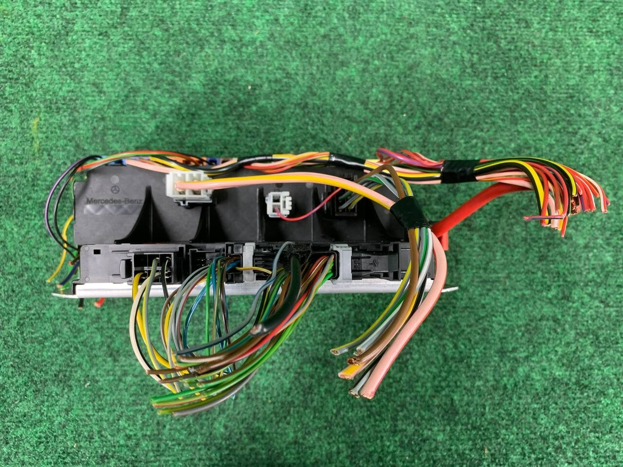 🛑 03-12 Mercedes R230 SL550 SL55 AMG Front Left SAM Fuse Box Control Module OEM