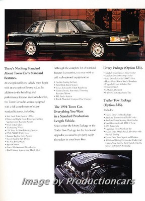 2000 Lincoln Town Car Original Sales Brochure – 34-Page Catalog – Very Good Condition