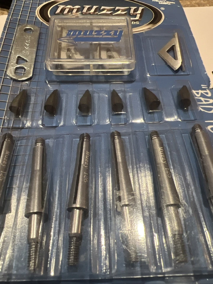 Muzzy 3 Blade Screw-in Broadhead - Image 3 of 3