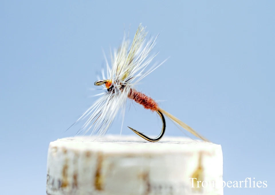 Orvis fly box with 40 catskill dry flies made in the USA - Image 3 of 4
