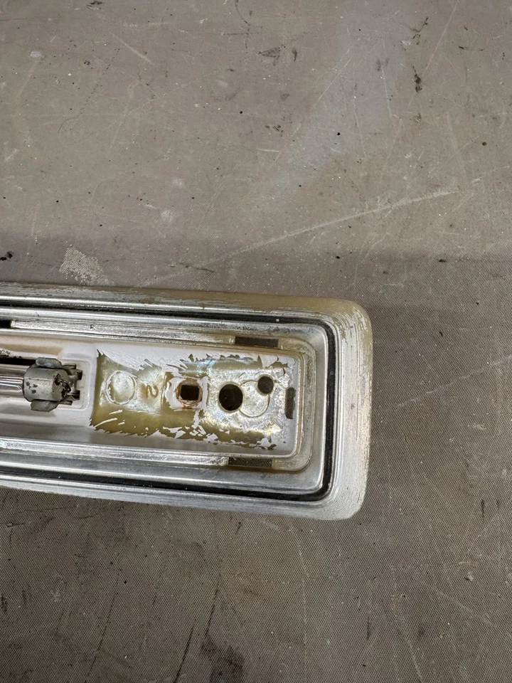 Luz de cortesía Vista Cruiser Chevelle 1968-1987 domo lámpara El Camino GMC Sprint Foto 2 de 4