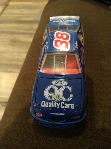 Dale Jarrett "ULTIMO GIRO DEL SECOLO" -- 1999 Azione 1:24 Auto pressofusa - Foto 5 di 6