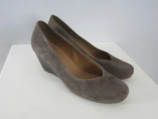 New Clarks Artisan Womens 10 M Taupe Gray Suede Basset Mine Wedge Pump Heels