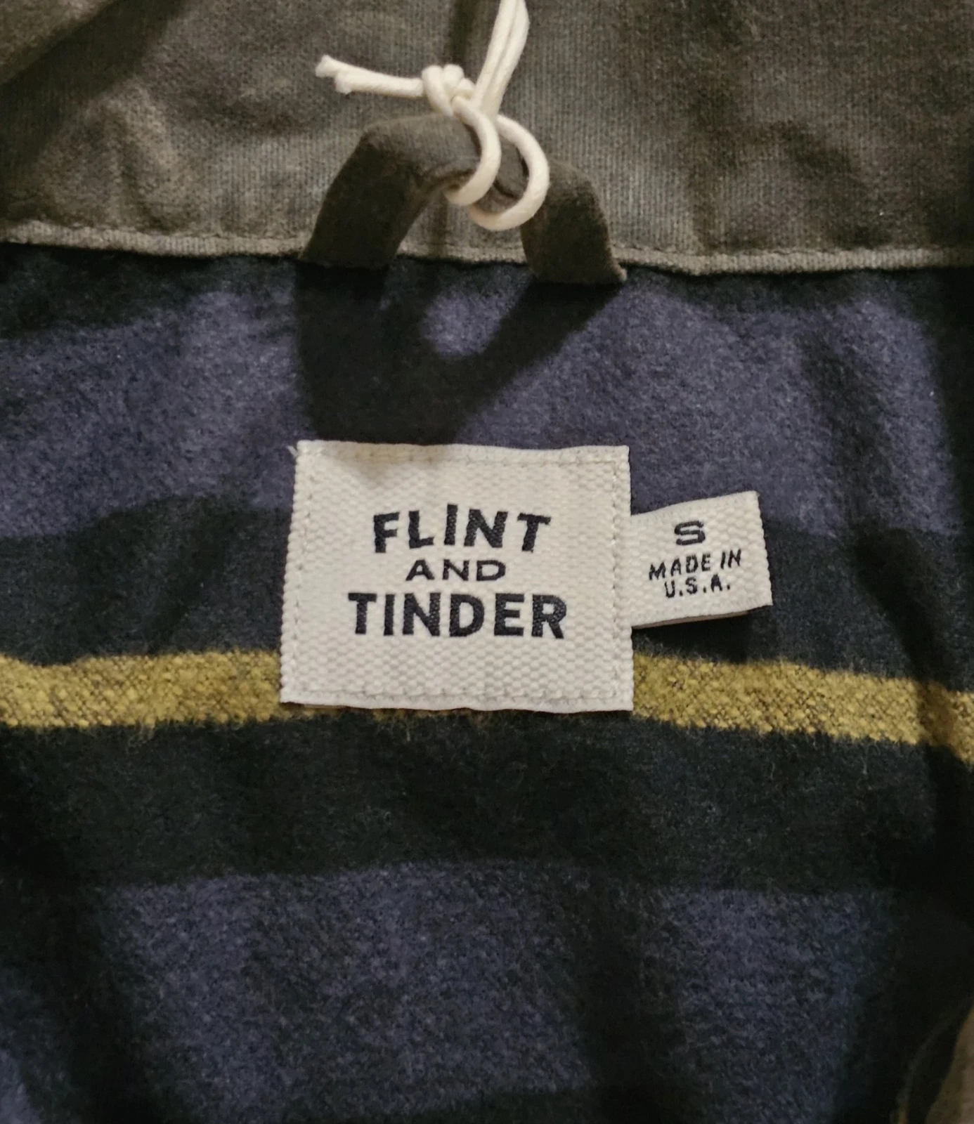 Flint And Tinder Men's Flannel Lined Waxed Trucker Jacket Size Small image 5
