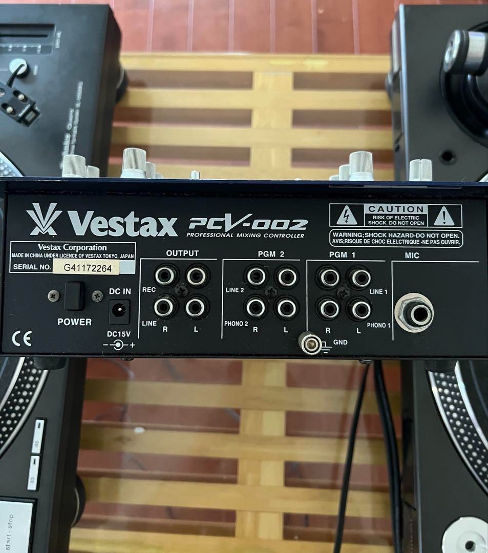 Technics SL-1200MK5×2台 Vestax PCV-002×1 Technics SL-1200MK5 Turntables ×2 Vestax PCV-002 Mixer DJ