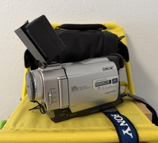 Sony Handycam DCR-TRV11 Mini DV Camcorder Tapeless Powerplay Build W/Nightshot  