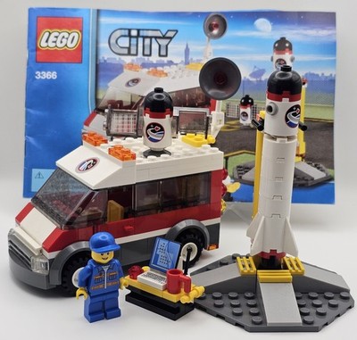 LEGO CITY Satellite Launch Pad 3366 w/ Instructions & Minifigs