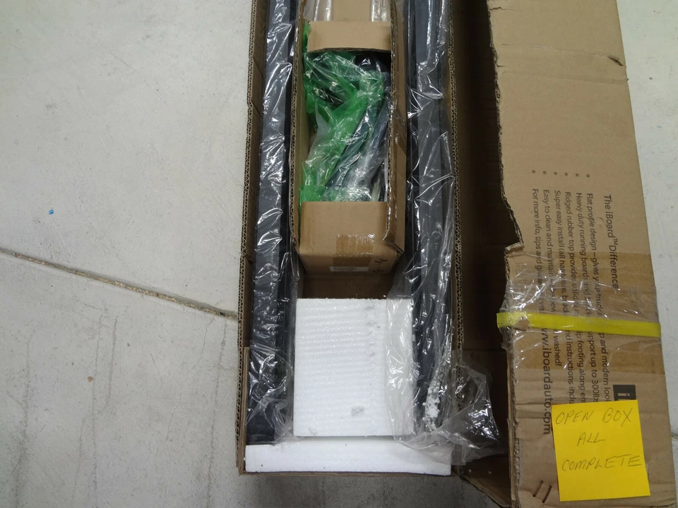 APS iBoard Running Board / Steps / Side Bars IB-N5095BD - Black Foto 2 de 4