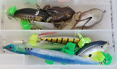 Fishing Lure Lot in Tackle Box, Spinner Chatterbait Tadpole Crankbait  Topwater