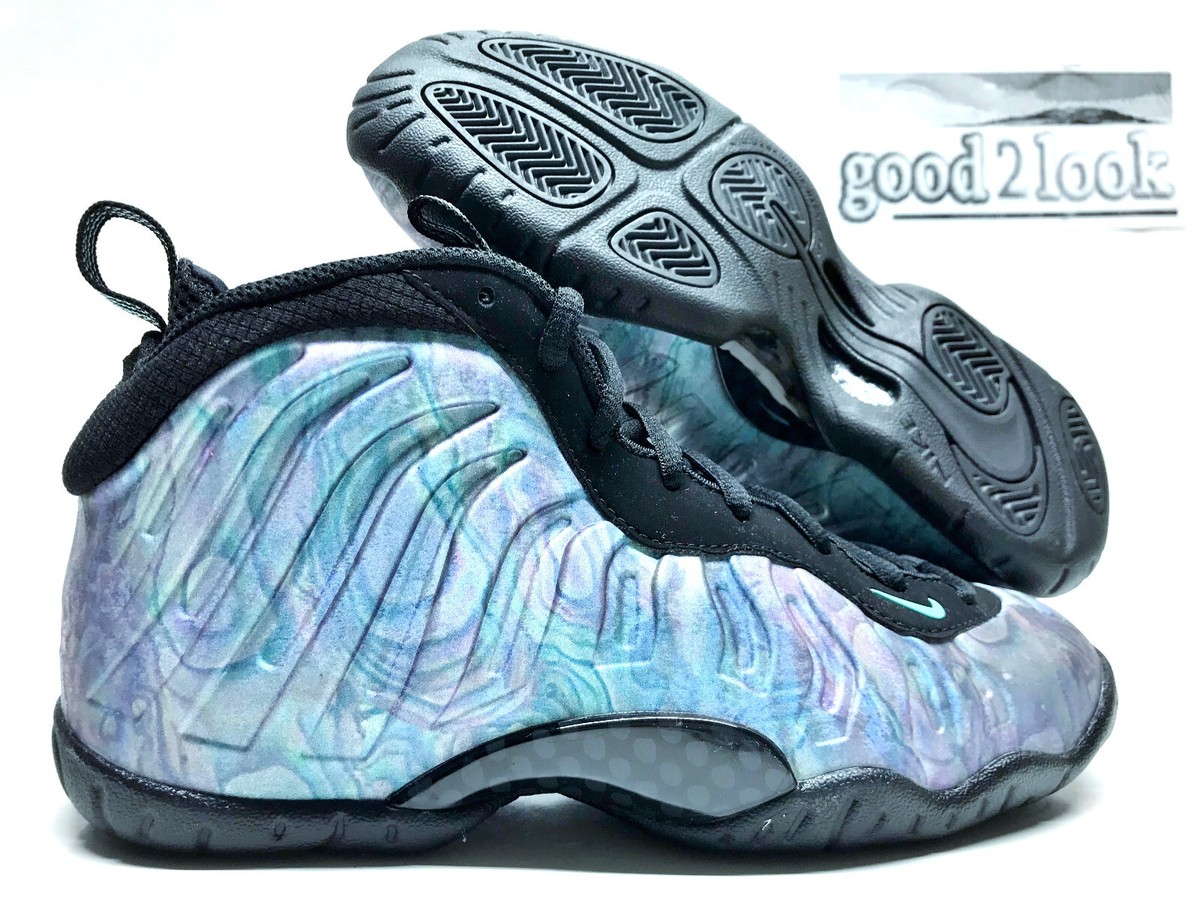 NIKE LITTLE POSITE ONE PRM GS BLACK/AURORA GREEN SIZE 5Y  display picture 1