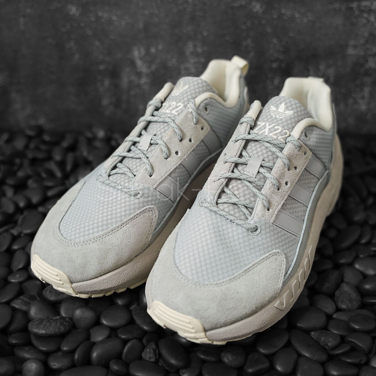 Adidas Originals ZX 22 Men’s Size 8 - 8.5 Sneaker Running Shoe Gray Trainer #698 Adidas Originals ZX 22 Men’s Size 8 - 8.5 Sneaker Running Shoe Gray Trainer #698