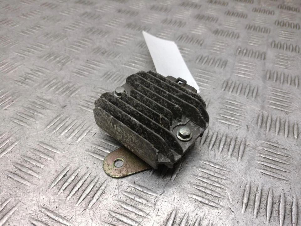 Piaggio Fly 125 Fly 125 2009 regulador rectificador Foto 3 de 4