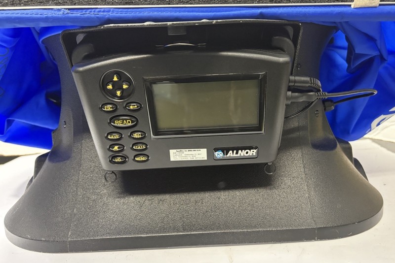 TSI Alnor EBT 731/730 Air Flow Capture Hood/ Micromanometer