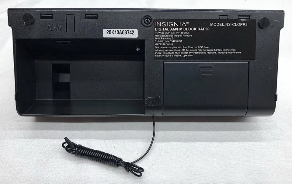 RELOJ DESPERTADOR Best Buy Essentials BE-CLOPP2 Digital AM/FM Cara Grande Doble Negro Foto 4 de 4