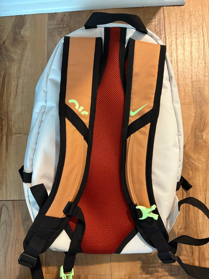 Mochila Nike Outdoor Nationals 2024 - Exclusiva Foto 3 de 4