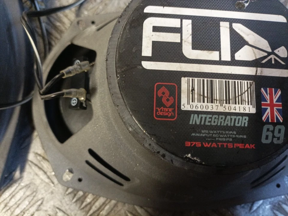  .SET OF FRONT DOOR SPEAKERS X2 FL69-375 WATT SPEAKERS - Image 3 of 4