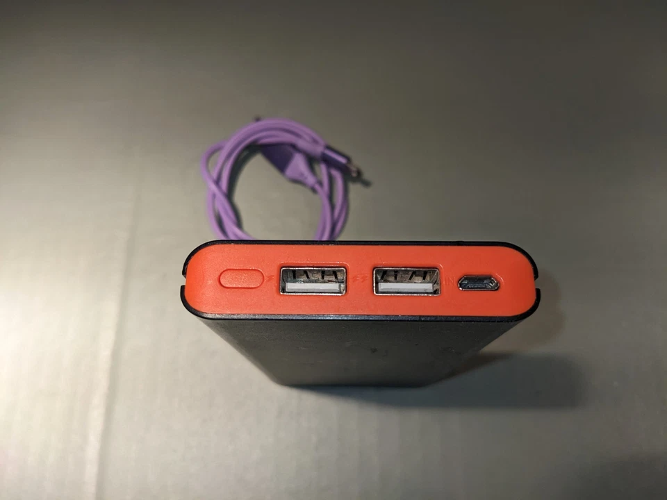 Banco de alimentación portátil EasyAcc PB10000C Foto 2 de 2